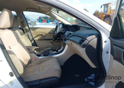 2015 Honda Accord Lx z USA, uszkodzony, nr VIN 1HGCR2F3XFA112566